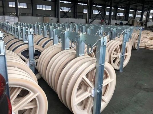 কেনা 660 মিমি ব্যাস ট্রিপল-শিভ নাইলন স্ট্রিংিং ব্লক পাইলট তারের রোপ ট্রান্সমিশন লাইন স্ট্রিংিং টুলের জন্য online manufacture