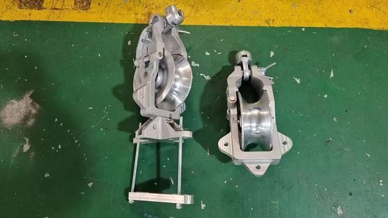 কেনা Φ178×76 ট্রান্সমিশন লাইন ক্যাবল ইনস্টলেশন পলি জন্য 10KN নামমাত্র লোড সঙ্গে Crossarm মাউন্ট স্ট্রিংিং ব্লক online manufacture