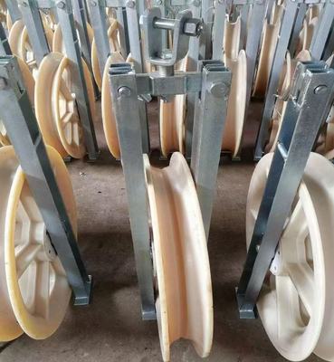 কেনা Durable 1040mm Wheel Nylon Stringing Pulley Block with Galvanized Surface for Power Line Construction online manufacture