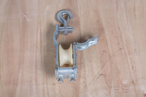 কেনা সংক্ষিপ্ত ও হালকা তারের জন্য ক্ষয়-প্রতিরোধী ফিনিশযুক্ত একক পুলি স্ট্রিংিং পুলি ব্লক online manufacture