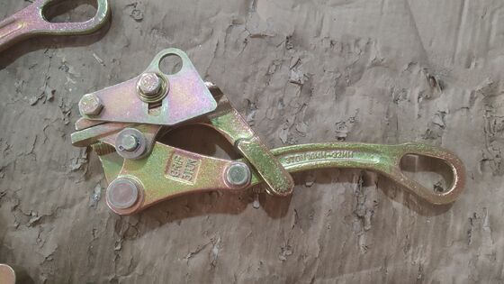 কেনা উচ্চ-শক্তি সম্পন্ন স্টিলে ১৬–৩২মিমি কন্ডাক্টরগুলির জন্য ৩০ kN রেট লোড সহ ৩T ভারী-শুল্ক কেবল ক্ল্যাম্প online manufacture