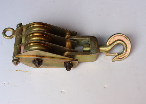 টাওয়ার নির্মাণ এবং উত্তোলন পলি অ্যাপ্লিকেশনের জন্য গ্যালভানাইজড ফ্রেম সহ 10kN থ্রি-হুইল স্টিল লিফটিং ট্যাকল