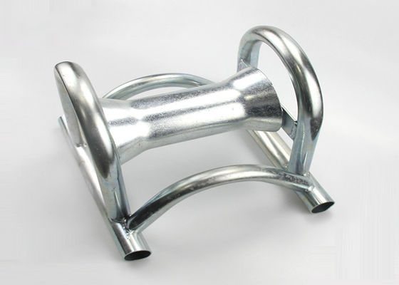 দক্ষতার সাথে তারের ইনস্টলেশনের জন্য 10 কেএন নামমাত্র লোড সহ জিংক-প্লেটেড স্টিল ব্রিজ-টাইপ ক্যাবল রোলার